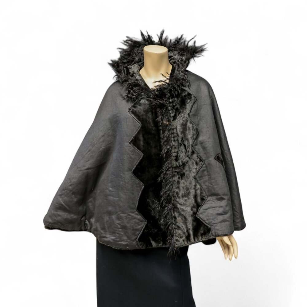 Victorian Mourning Cape * Reversible with Fur Trim - Picture 6 of 12